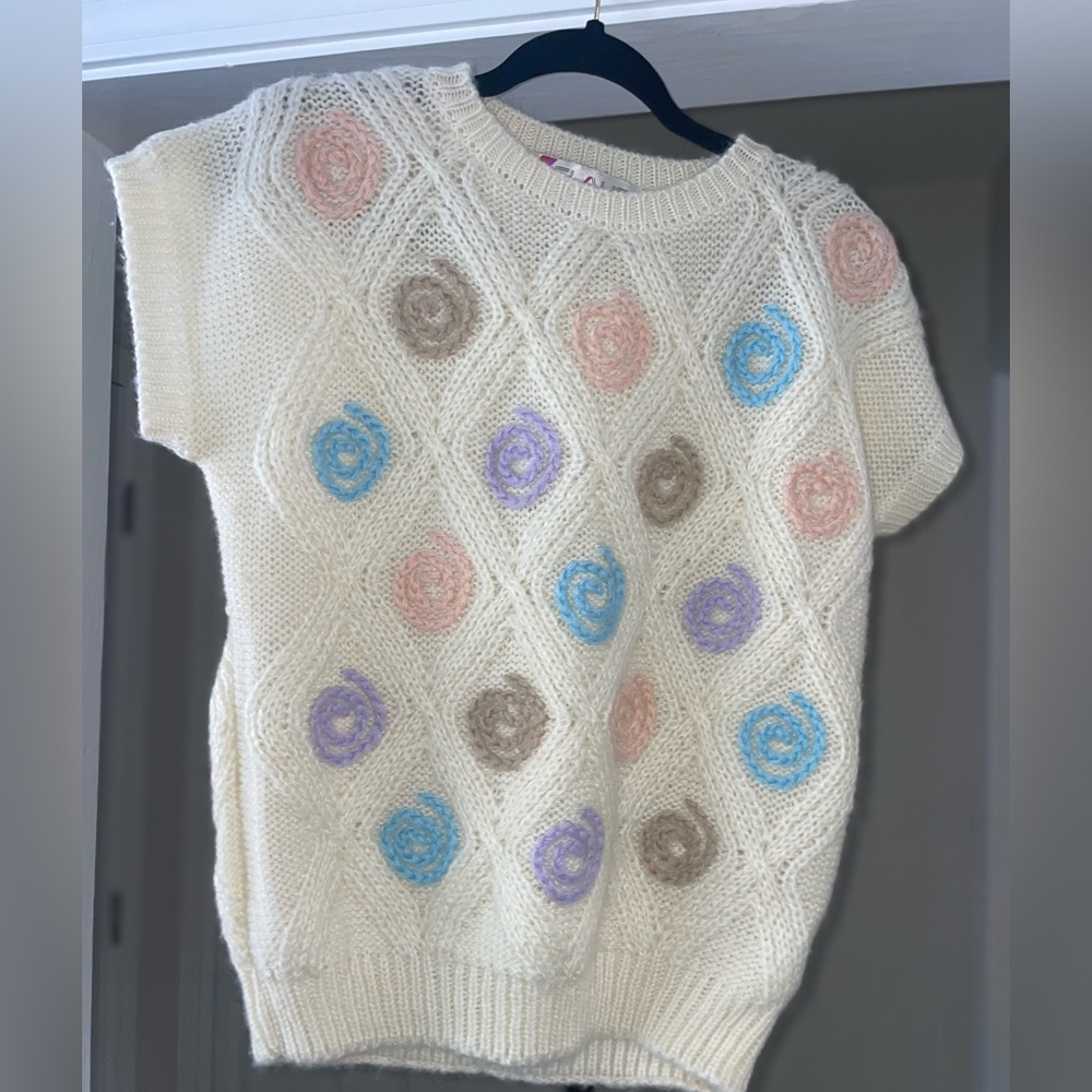 Vintage CHAUS Textured Knit Sweater Tee Small Pastel Embroidered